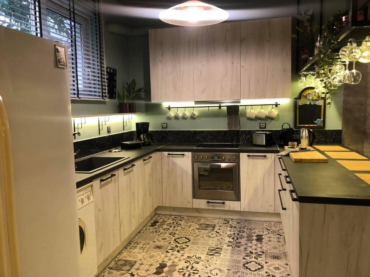 Amazing Semi-Basement Art Apartment Easy Walk To Nafplio Centre Exterior photo
