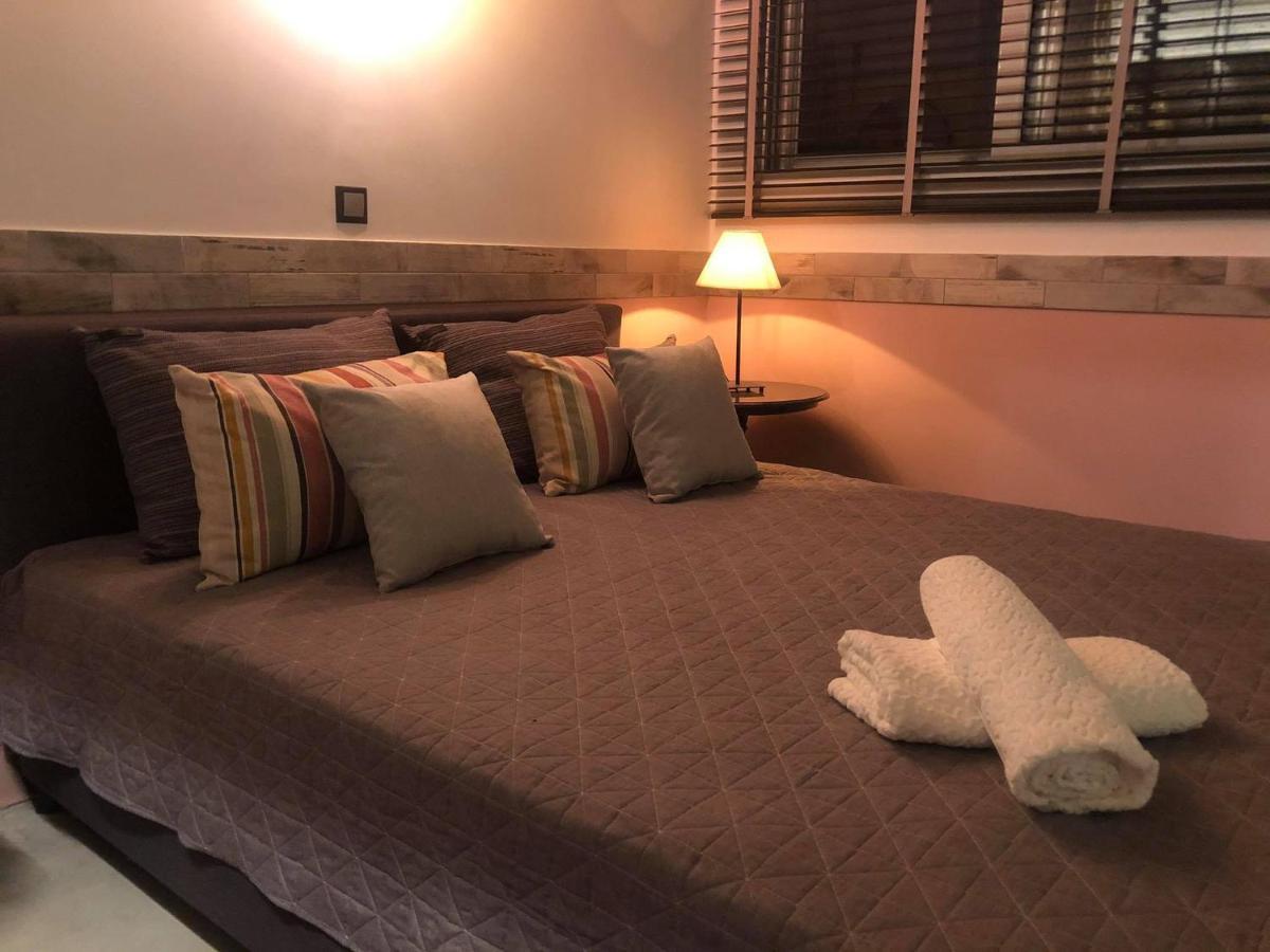 Amazing Semi-Basement Art Apartment Easy Walk To Nafplio Centre Exterior photo